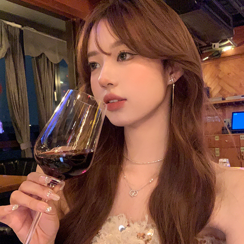 Irregular cross-shaped tassel earrings, a new 2024 bestseller for women, exude a sense of light luxury and sophistication. Long earrings, a stylish and elegant accessory details Picture