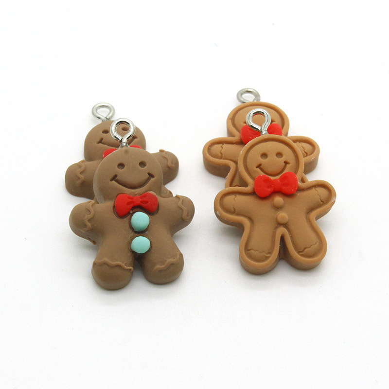 Christmas gingerbread man cartoon keychain accessories, diy bracelet materials, mobile phone chains, resin jewelry accessories wholesale Application Scenario