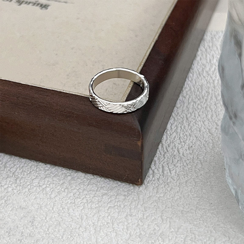 Fashionable and simple ring for women, niche style, high-end, simple and trendy, ins fashion trend, personalized and simple ring for women Specification drawing