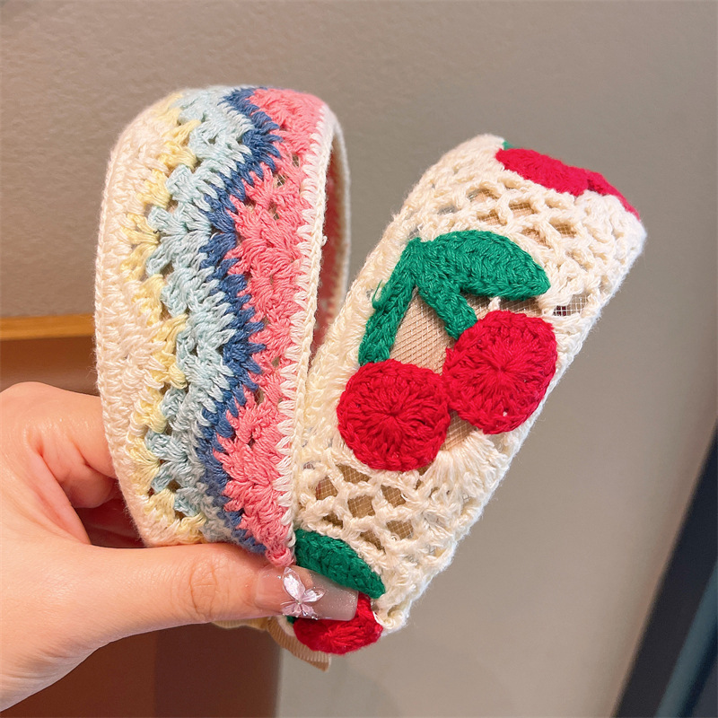 Children's knitted embroidered woolen flower hair band, a perfect tool for girls to tidy up broken hair, girls' wide edge headband, bangs hair clip details Picture