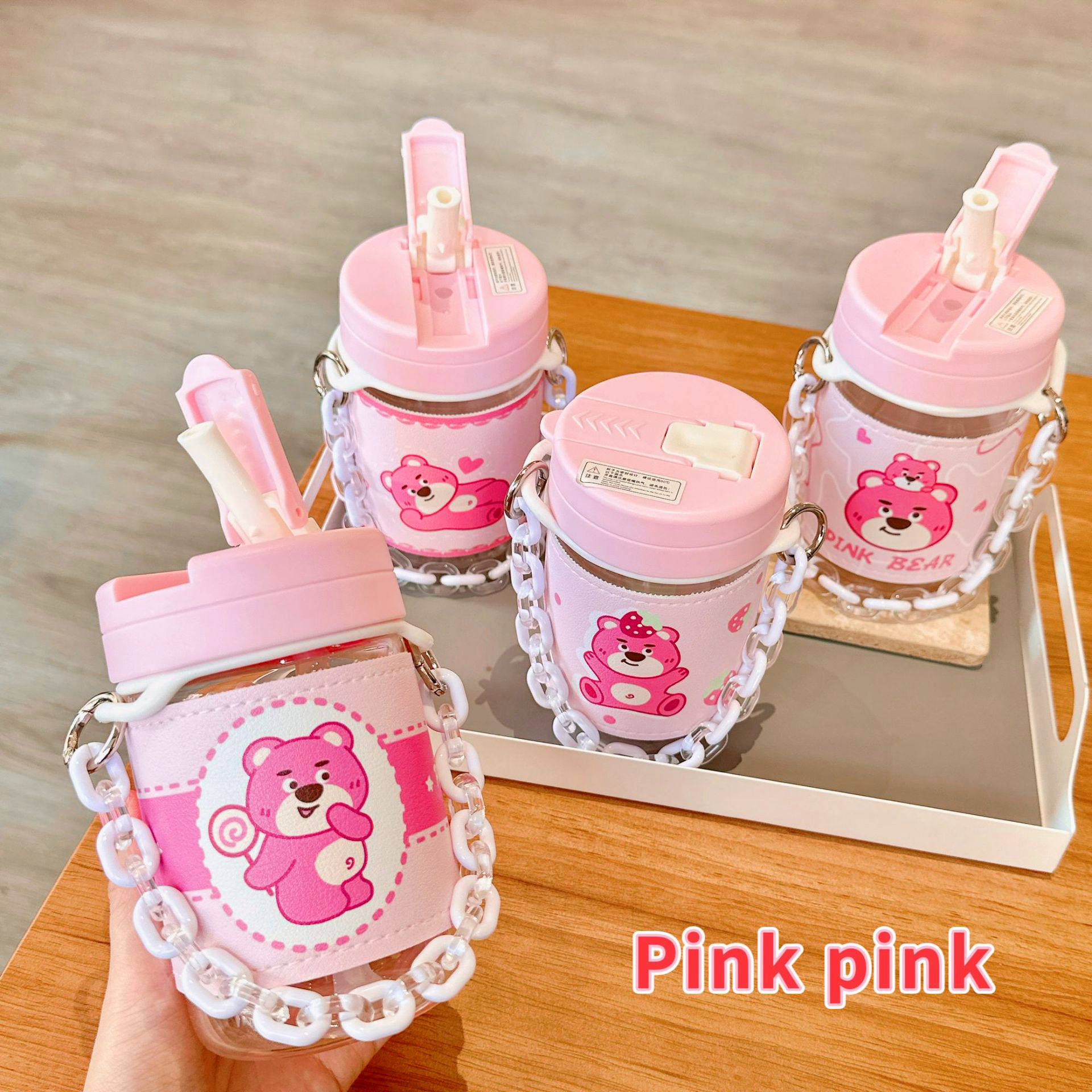 Cute girl plastic cup, high appearance level, bear pink straw cup with leather case, heat-resistant, portable girls' bracelet water cup Specification drawing