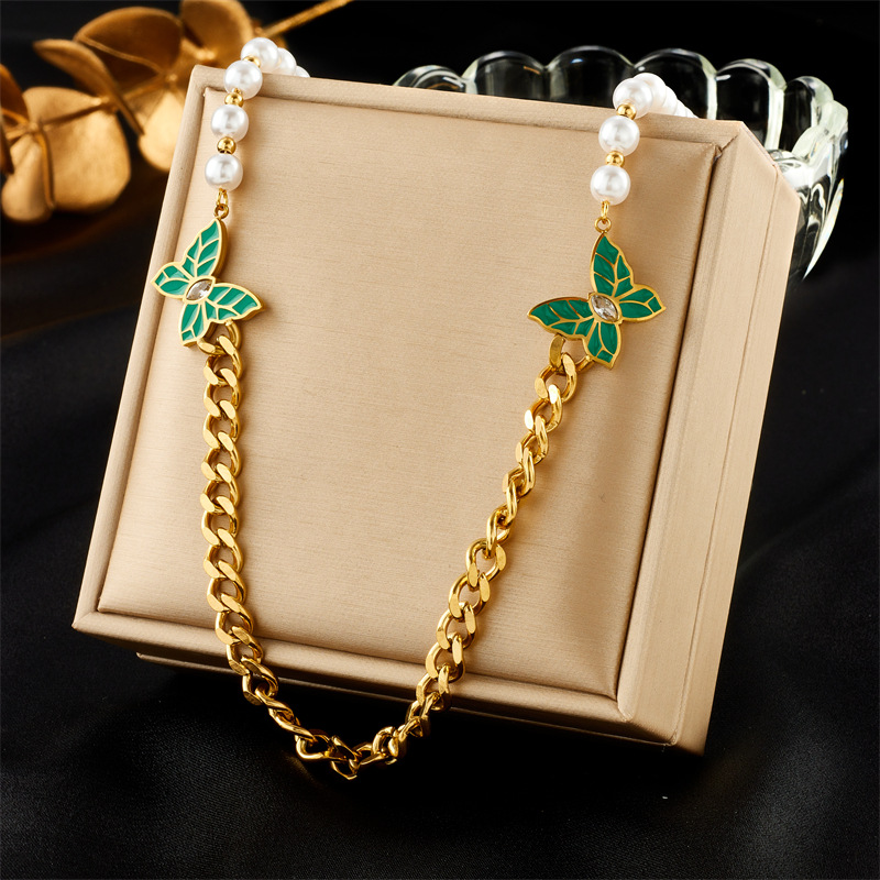 European and American fashion niche design pearl chain patchwork necklace, green oil-dripping and diamond-encrusted butterfly retro collarbone chain full figure