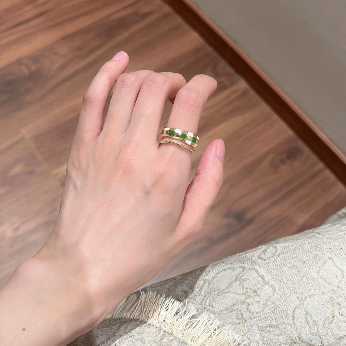 A unique and stylish green enamel bamboo joint pearl ring for women, versatile and elegant, and an open index finger ring Specification drawing