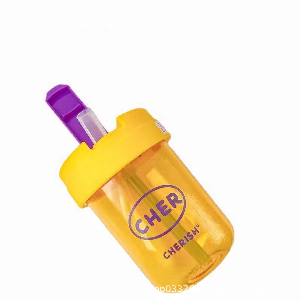 Wholesale of summer popular plastic water cups with high appearance standards, heat-resistant, portable, cute and anti-drop straw cups for children and students Item Picture