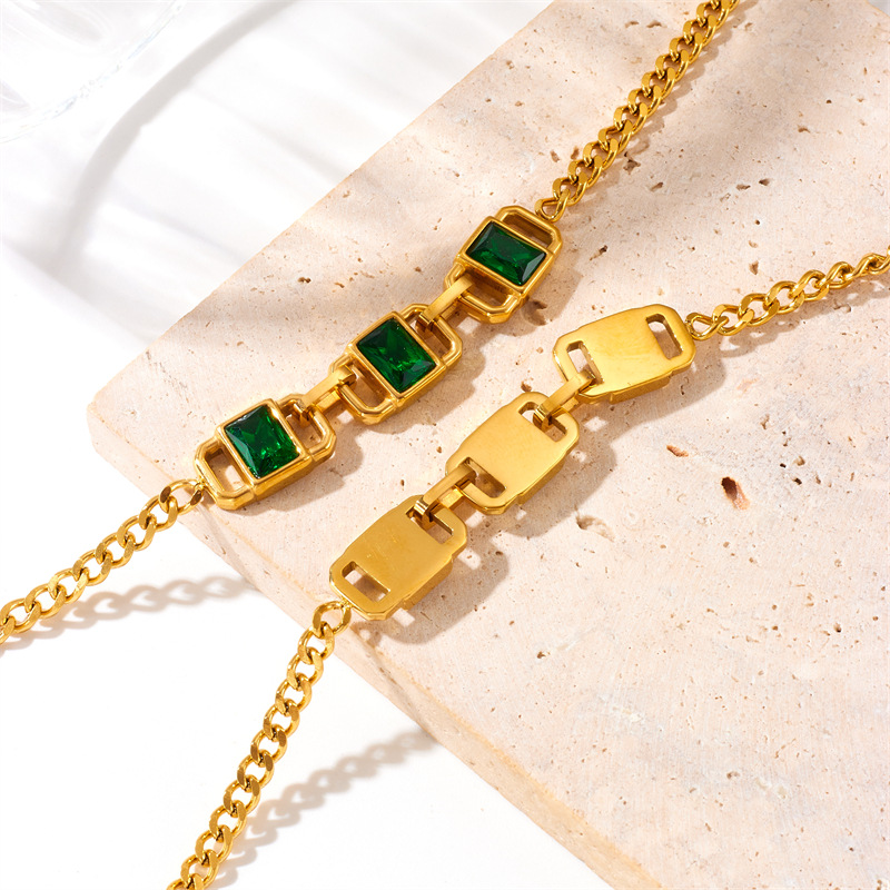 A European and American fashionable, retro and simple square necklace with emerald rhinestones and titanium steel chain connection Application Scenario