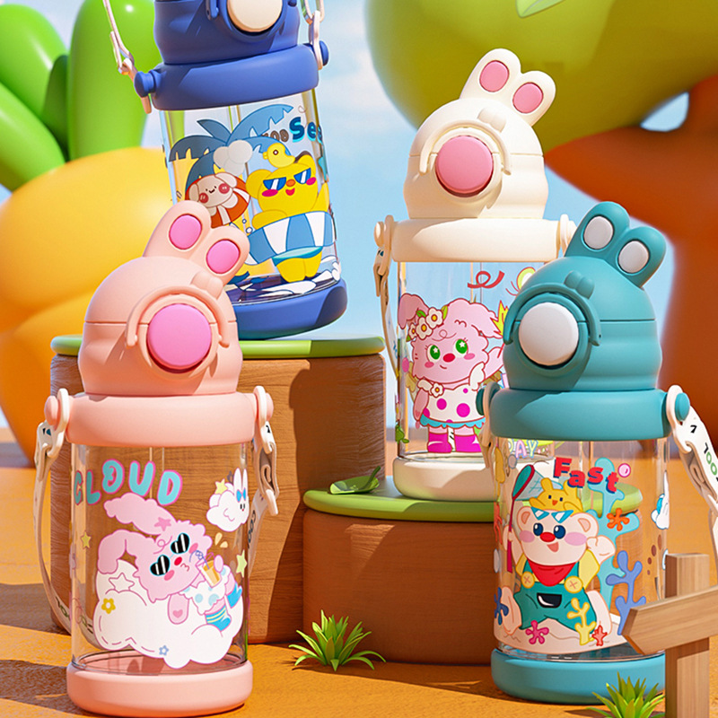 Summer new cartoon children's plastic cup, cute and adorable girls' water cup, outdoor portable large-capacity high-temperature resistant straw cup full figure