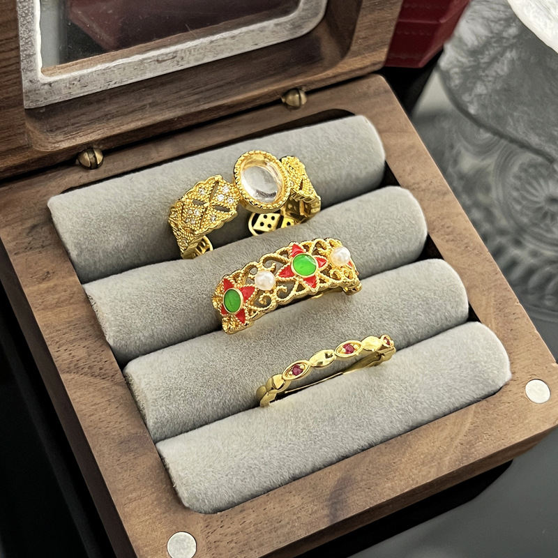 A vintage lace hollowed-out glazed open ring for women, versatile, elegant, high-end, light luxury and simple ring details Picture