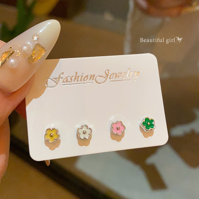 Four-piece set of flower earrings for women, mini, delicate, fashionable and versatile stud earrings, simple and trendy colorful personalized earrings full figure