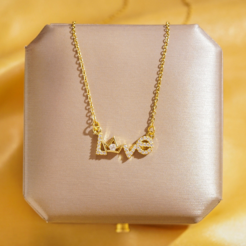Wholesale of popular European and American crown love diamond-encrusted titanium steel pendant collarbone chain accessories with a niche and light luxury style for women full figure