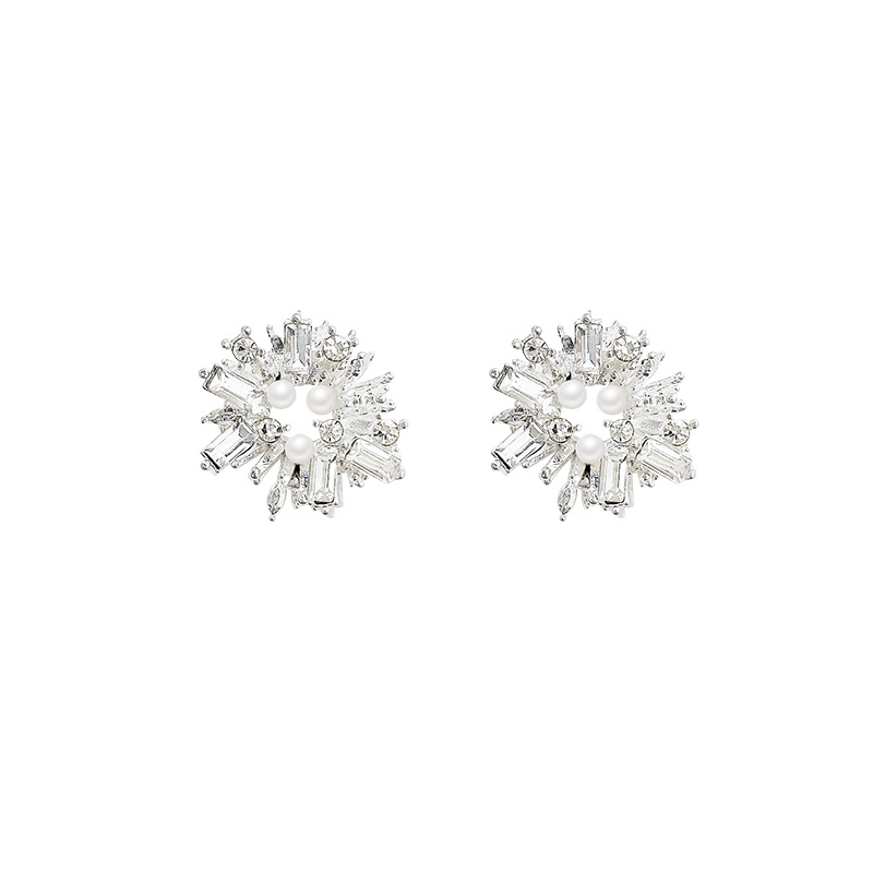 Spring bestsellers: Sunflower pearl Stud earrings, Women's Brilliant Fireworks earrings, 2025 New style ear clips, hole-free earrings Item Picture