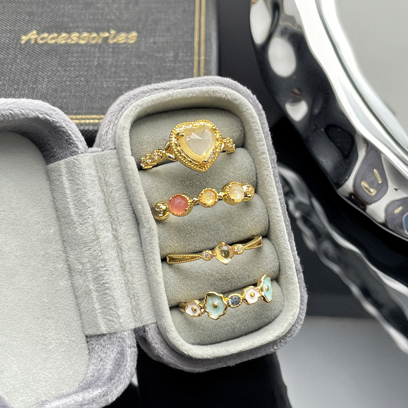 A simple and elegant index finger ring with a touch of high-end style and a heart lace lace opening, a retro layering ring for women Specification drawing