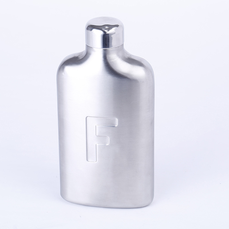 Wholesale of new foreign stainless steel flat wine jugs, creative portable outdoor wine bottles and water bottles from the manufacturer Specification drawing