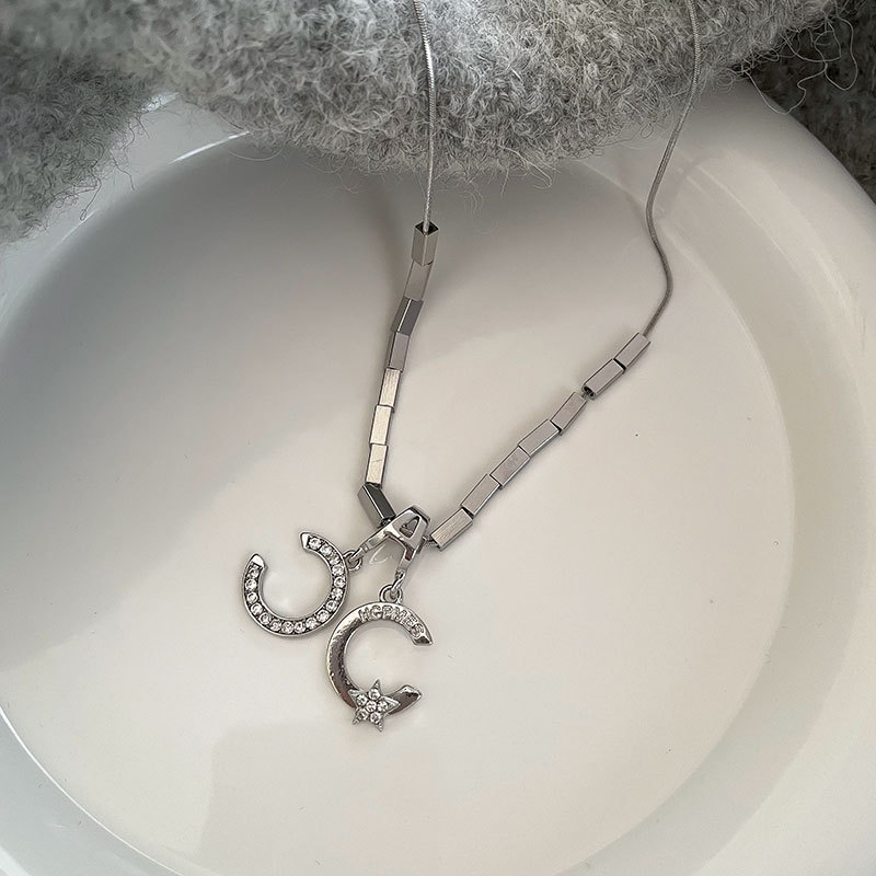 Little Xiangfeng! C-shaped zircon sweater necklace, a light luxury and niche design for women, a high-end hoodie chain, autumn and winter accessories Specification drawing
