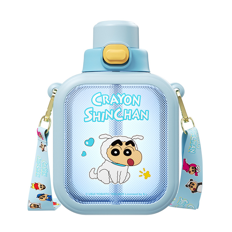Crayon Shin-chan collaboration straw cup, high appearance level, convenient carrying, male and female student water cup, large capacity plastic cup pot Item Picture