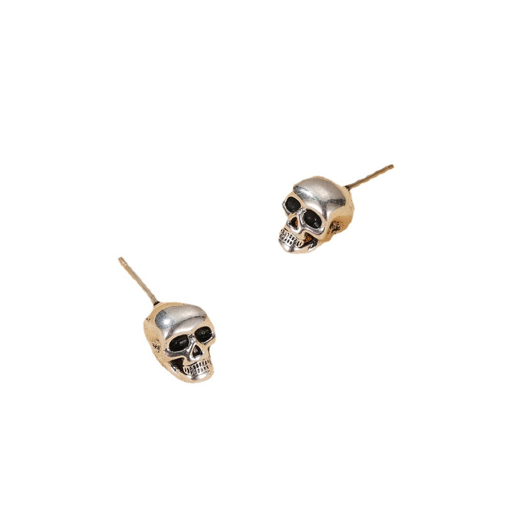 European and American style ghost-head stud earrings, Gothic retro skull stud earrings, retro men's and women's earrings, Halloween accessories Item Picture