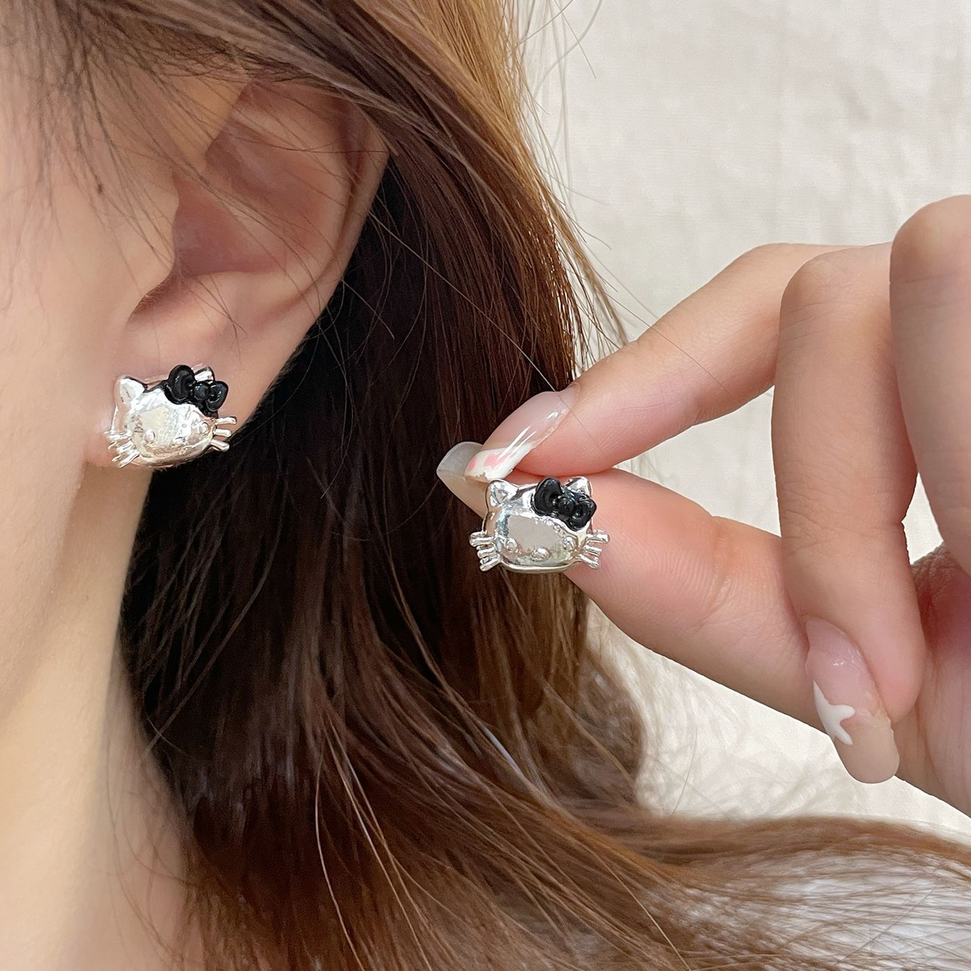 Cute Y2K cute cat bow stud earrings for girls, 925 silver needle, niche design sense, pink sweet student earrings details Picture