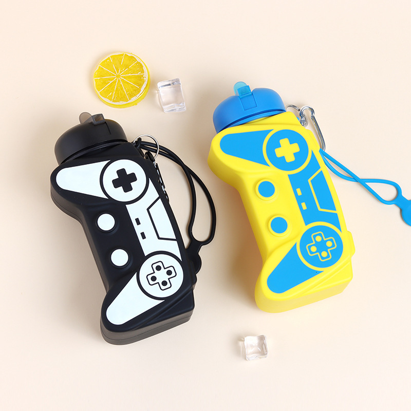 Amazon's best-selling creative gamepad water cup, portable children's water bottle, household silicone folding cup Specification drawing