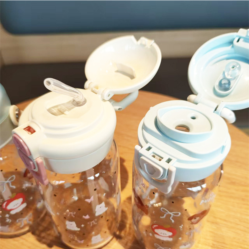 High appearance level, cartoon, small and cute, hand-held, portable high borosilicate glass water cup for both boys and girls details Picture