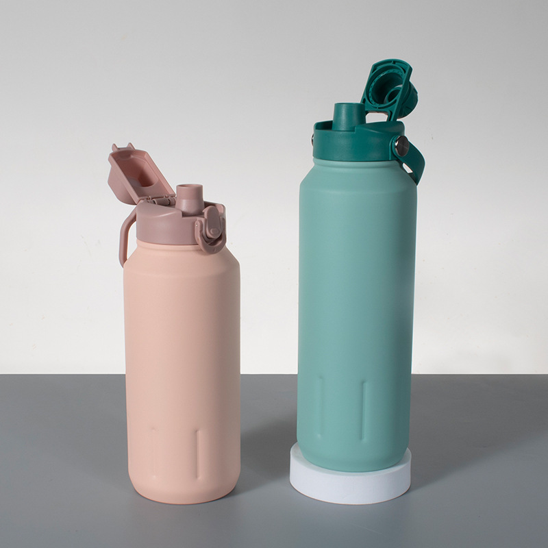 New best-selling CUP exclusive private mold vertical line space kettle, water cup, sports water bottle, 304 stainless steel insulated cup Application Scenario