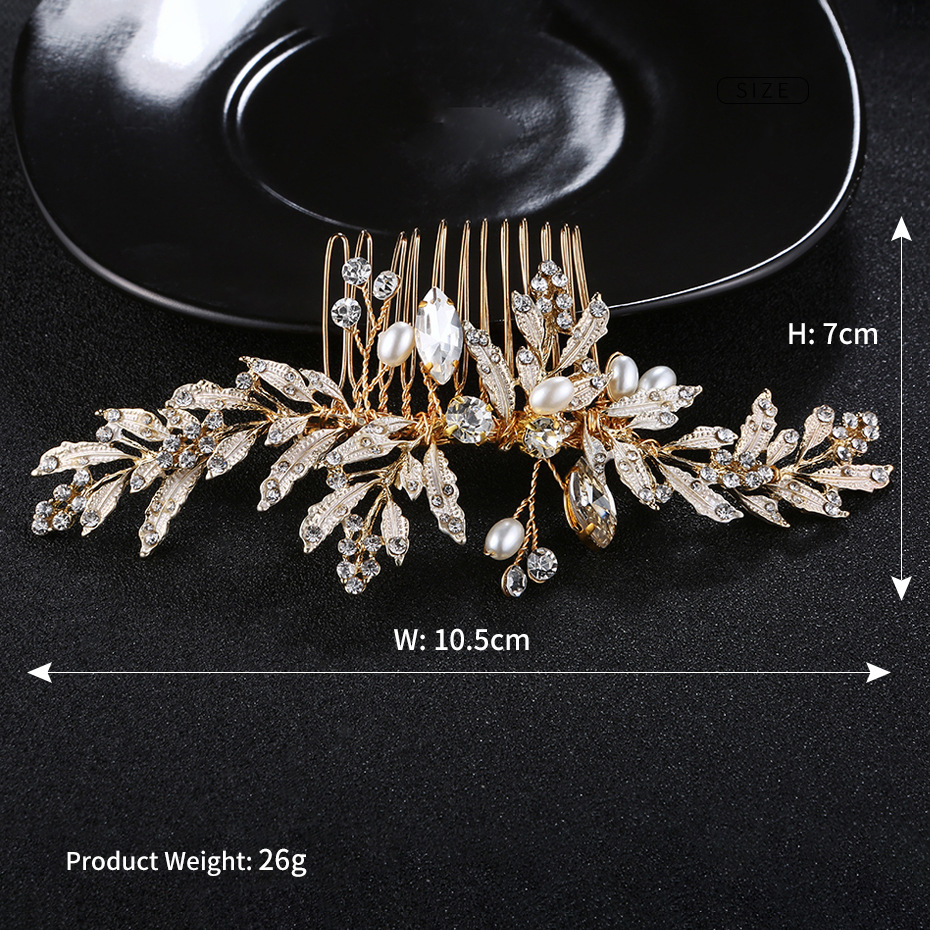 Cross-border accessories: Bride's hairpin and comb set, European and American alloy rhinestone wedding accessories, handcrafted leaf pearl headwear Application Scenario