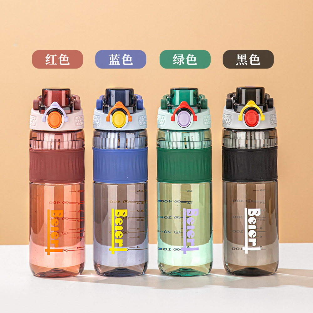 Large-capacity outdoor hand-held plastic sports water cup with scale, portable flip-top plastic cup, student vacuum direct drinking cup details Picture
