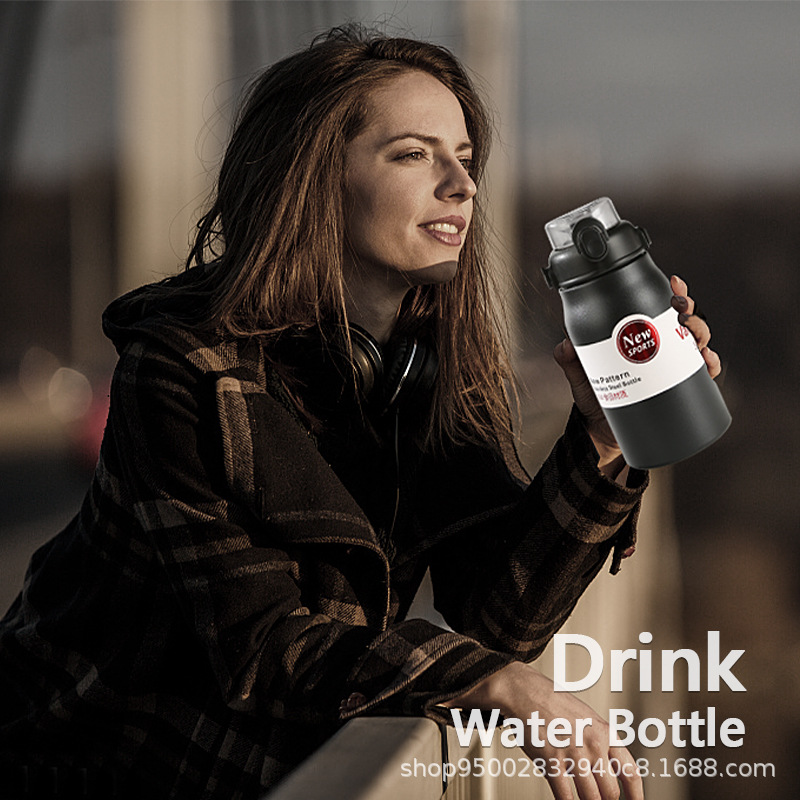 Cross-border wholesale of large-capacity 304 stainless steel double-layer insulated cold water cups with straws, handle kettles and insulated cups Application Scenario