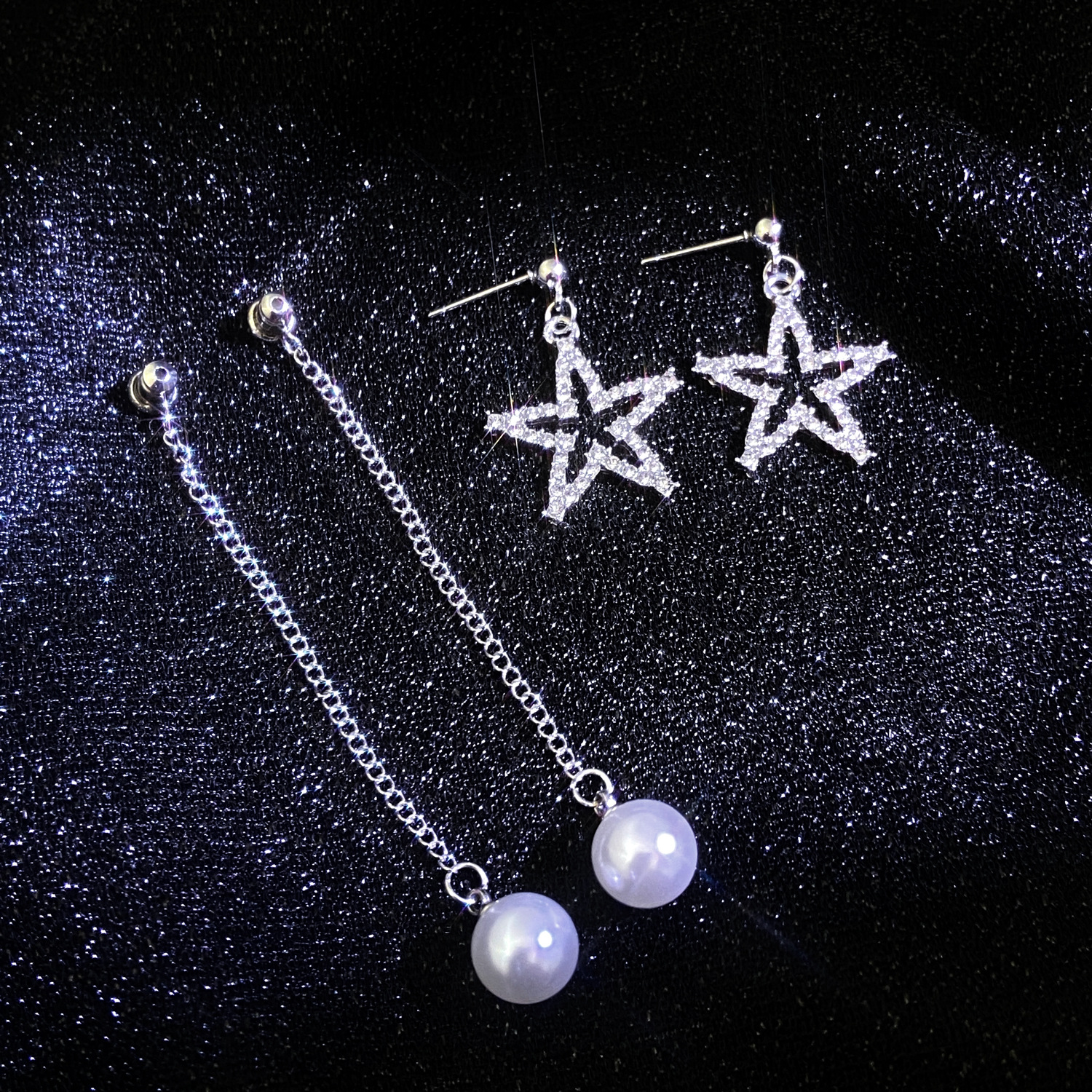 Niche, exquisite and fashionable long tassel earrings with full diamonds, heart-shaped star stud earrings, and women's earrings, exuding a sense of light luxury and sophistication Application Scenario