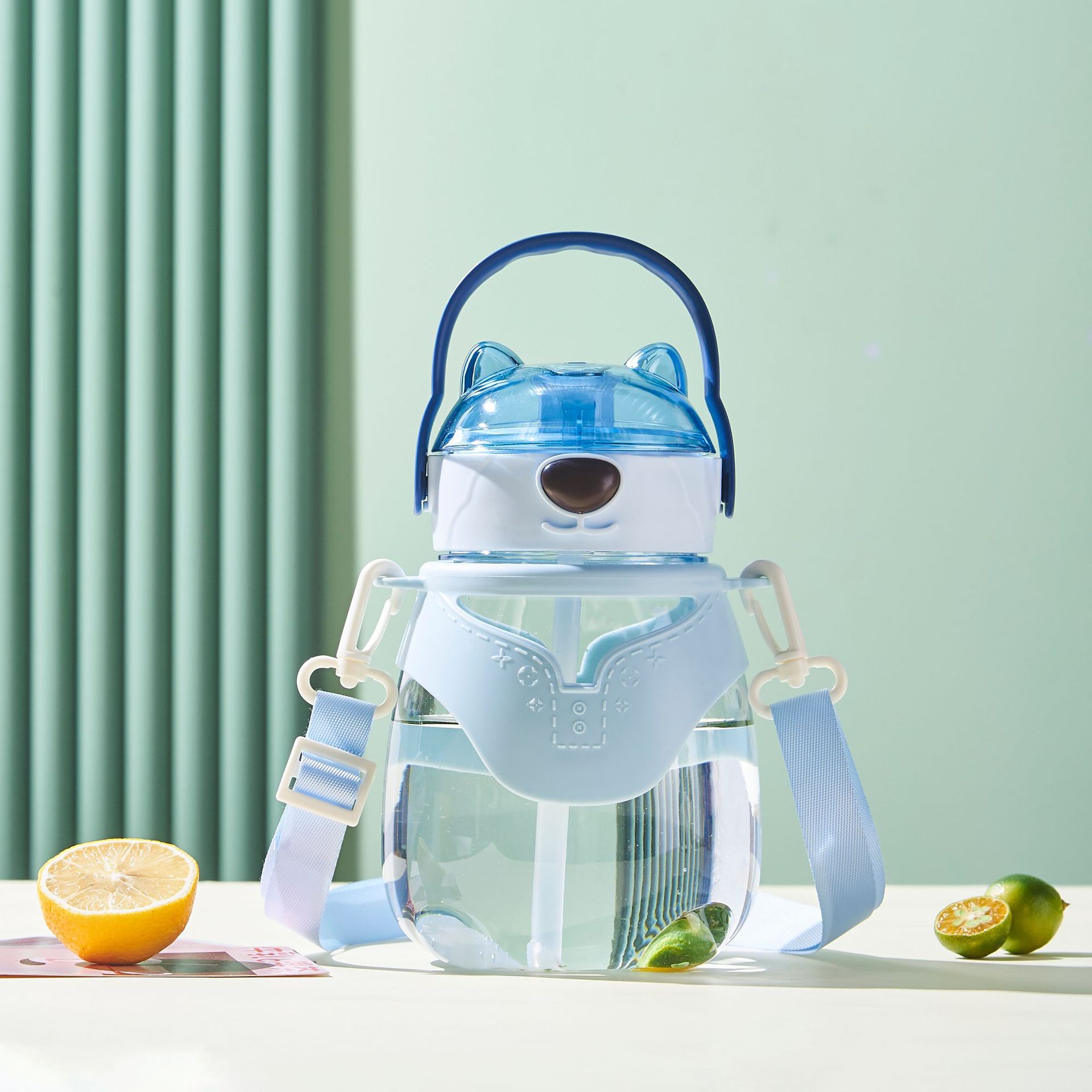 New internet-famous cute bear plastic water cup, large-capacity straw cup, children's outdoor water bottle, space cup, tonton cup Application Scenario