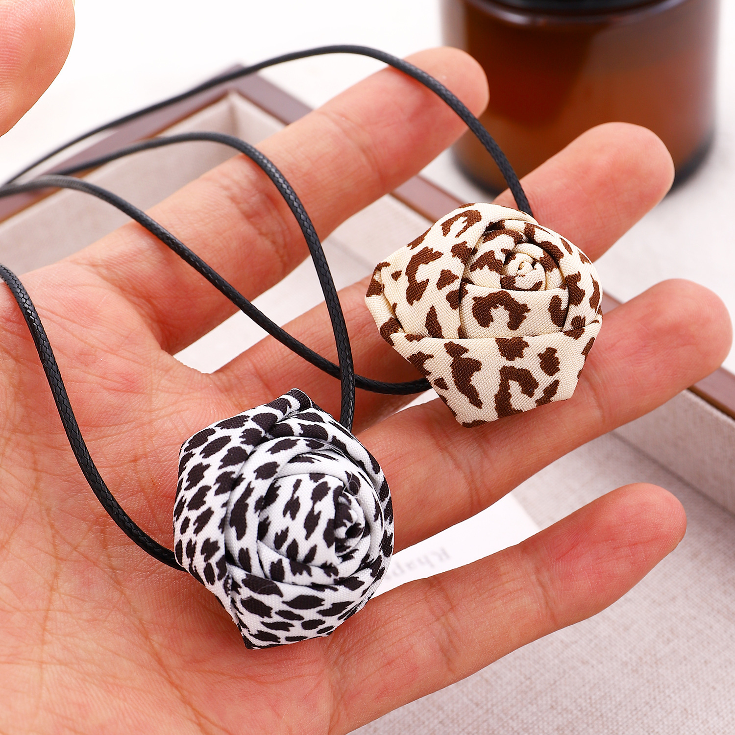 European and American cross-border leopard print geometric pattern spiral circle stud earrings are retro, exaggerated, individualistic and high-end earrings for women Application Scenario