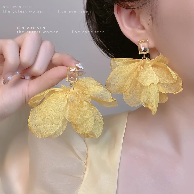 Super Fairy chiffon mesh earrings for women, 2025 new vacation-style seaside beach earrings, elegant and high-end stud earrings details Picture