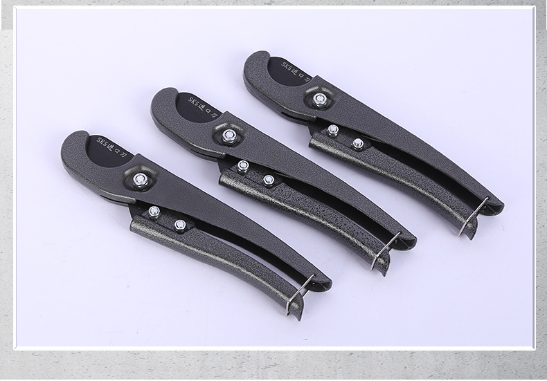 Manufacturer wholesale cutting knives, PVC pipe cutting knives, PPR water pipe cutting tools, labor-saving and fast water pipe cutting portable tools undefined