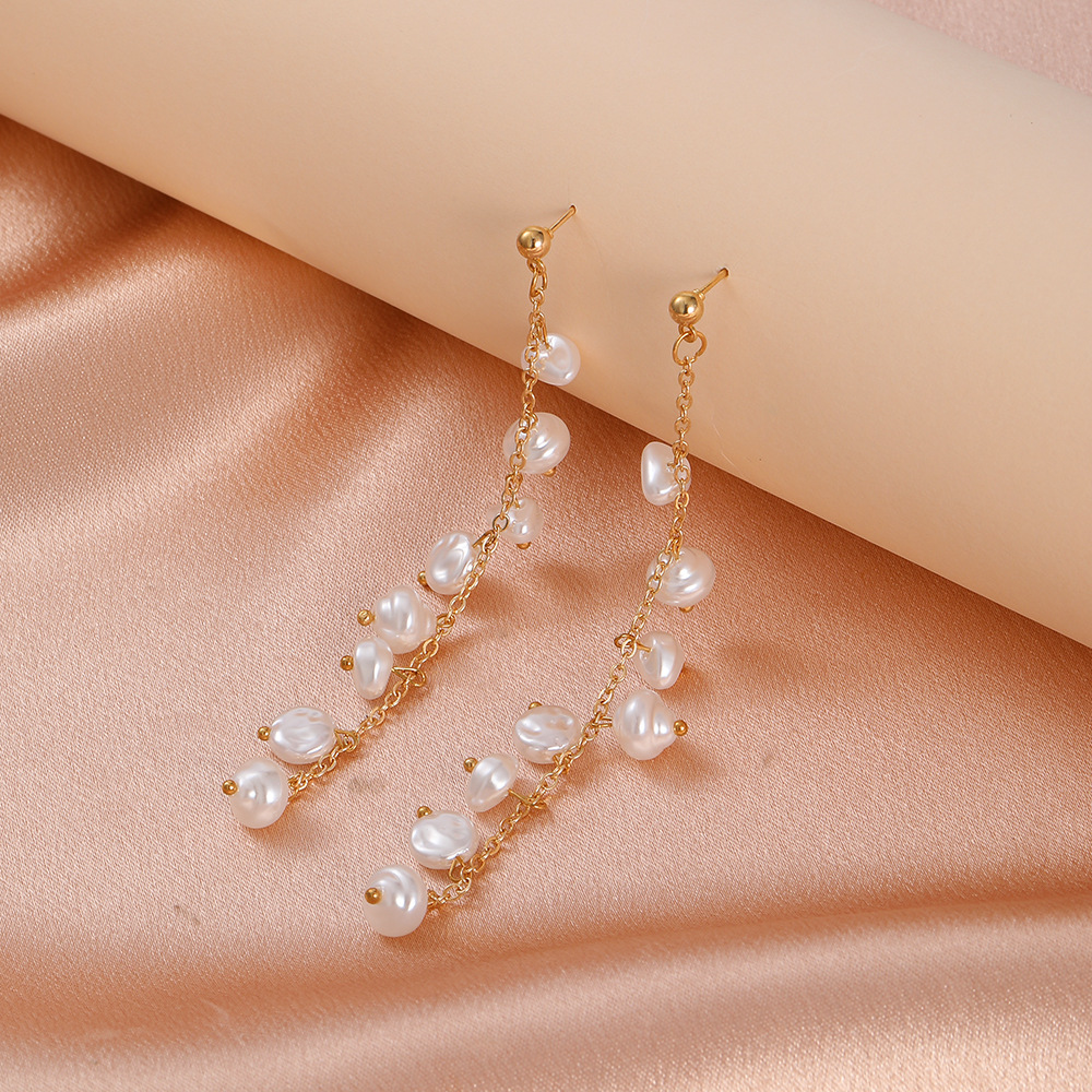 New Instagram-chic and ethereal pearl earrings from Japan and South Korea, featuring a unique and simple long tassel earrings and earrings Specification drawing