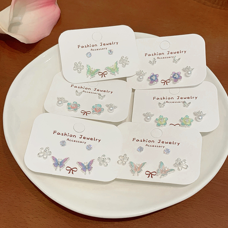 Summer sweet mint Mambo butterfly earrings set for women, silver needle, fresh and delicate flower, niche luxury and versatile earrings Application Scenario