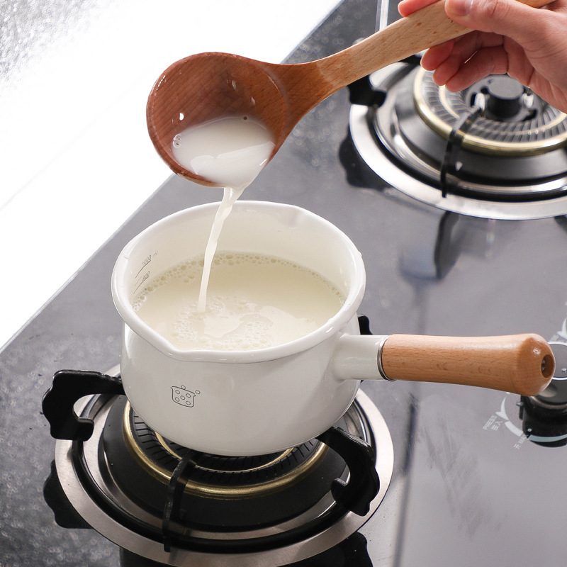 Japanese enamel milk pot, non-stick enamel pot, double-spout wooden handle enamel milk pot, baby food soup pot manufacturer in stock Application Scenario