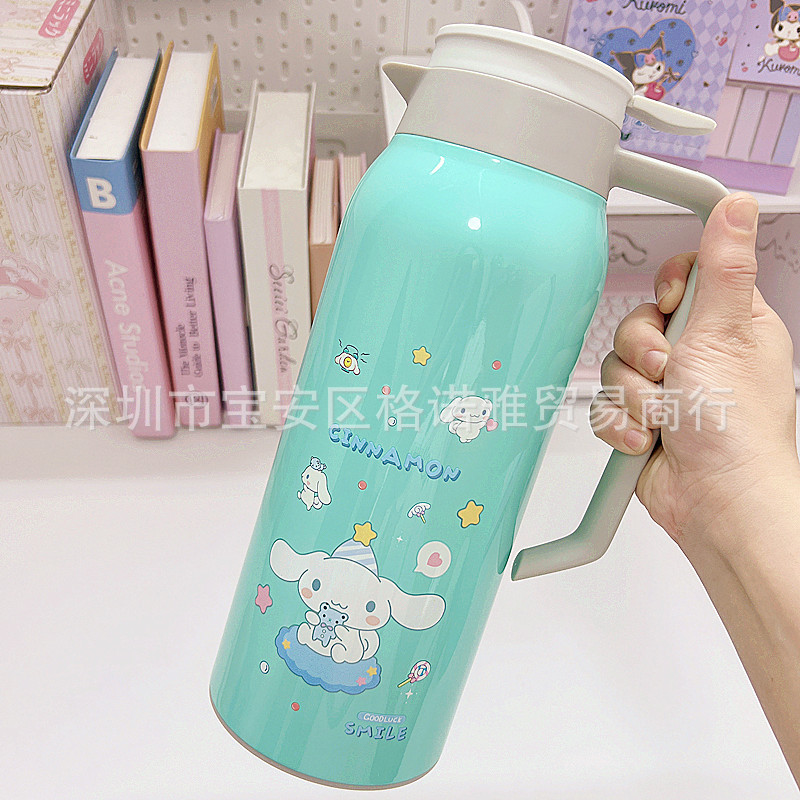 The new cartoon large-capacity 304 stainless steel hot water kettle with a handle is a portable outdoor household cold water kettle Application Scenario