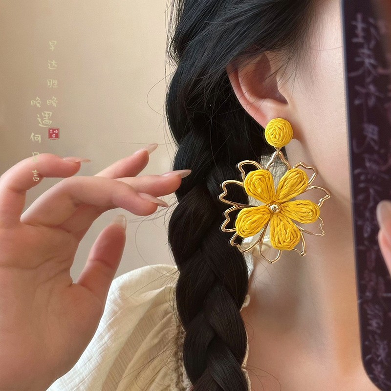 Sea Breeze Moments ~ Straw-woven sunflower Stud Earrings for women's seaside vacation Style - Unique, stunning and exaggerated earrings details Picture