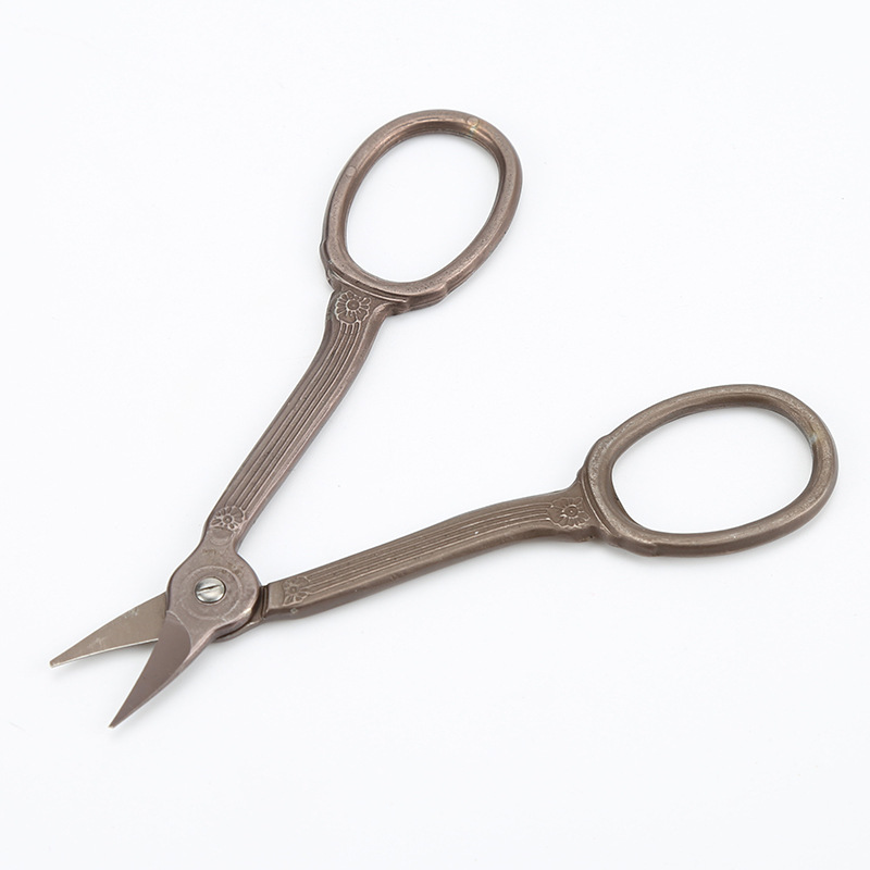 Xinyi Scissors, retro scissors, antique scissors, household embroidery scissors, metal scissors, integrated forging and pressing scissors, stationery scissors details Picture