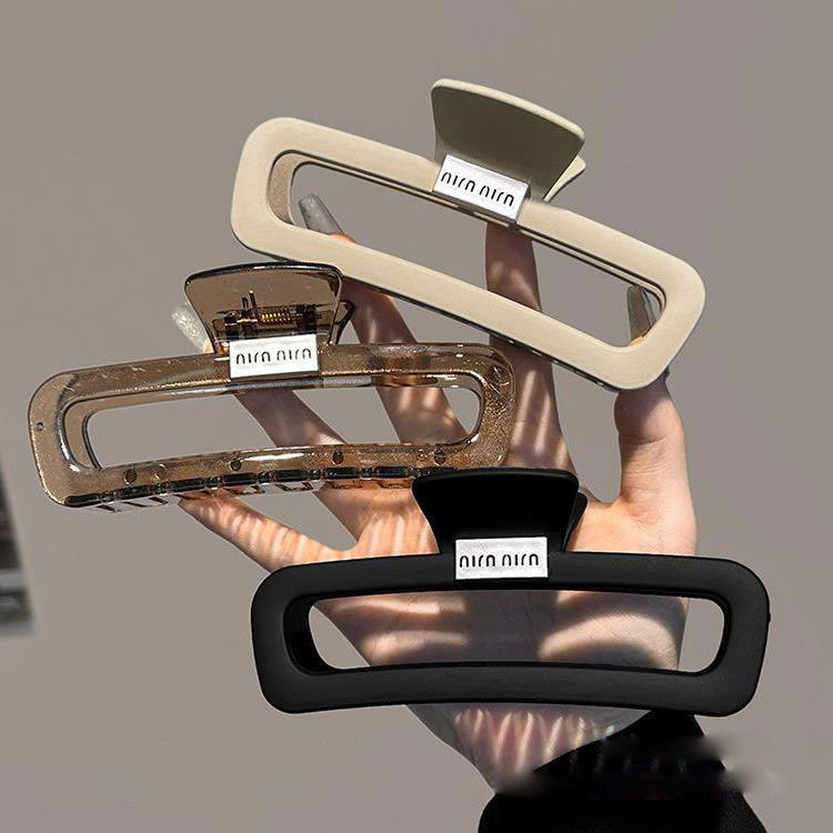 High-end miumiu letter square hair clip, women's spring and summer hair clip, large hair volume, shark clip, back head clipper full figure