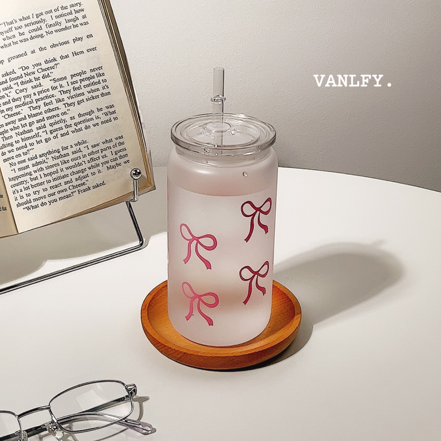 ins girl bow, popular plastic cup, heat-resistant coffee milk cup, cute, high appearance level frosted straw cup Specification drawing