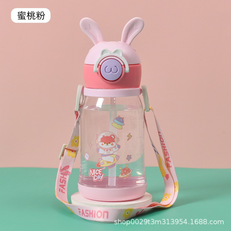 Children's water cups, summer portable straw cups, summer cute plastic cups, primary school water bottles, boys carrying water cups, girls Application Scenario