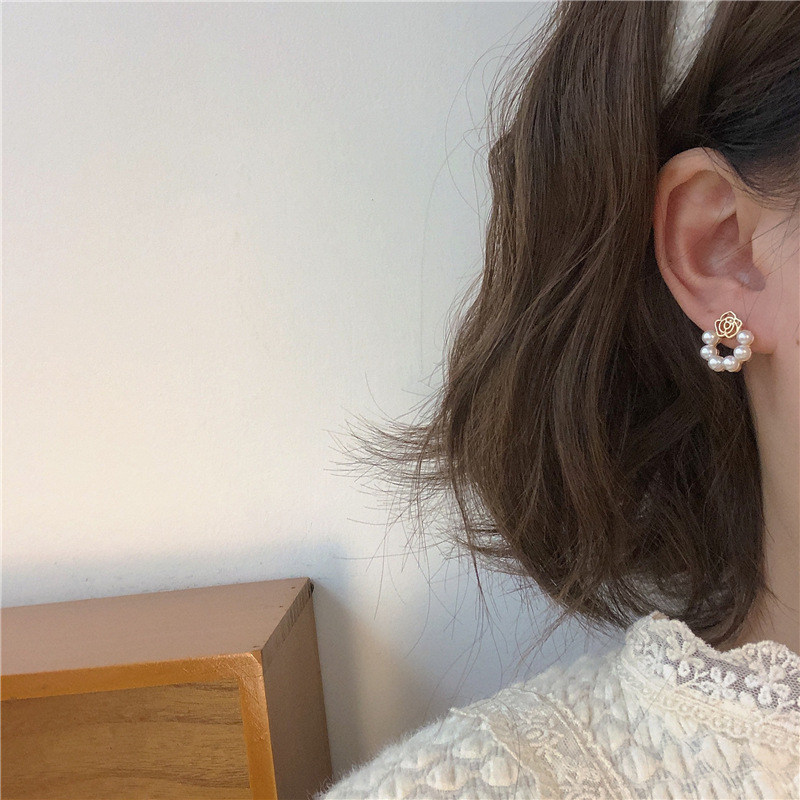 Pearl rose stud earrings, sweet, simple and elegant, new Spring 2024 trendy earrings, camellia earrings for women full figure