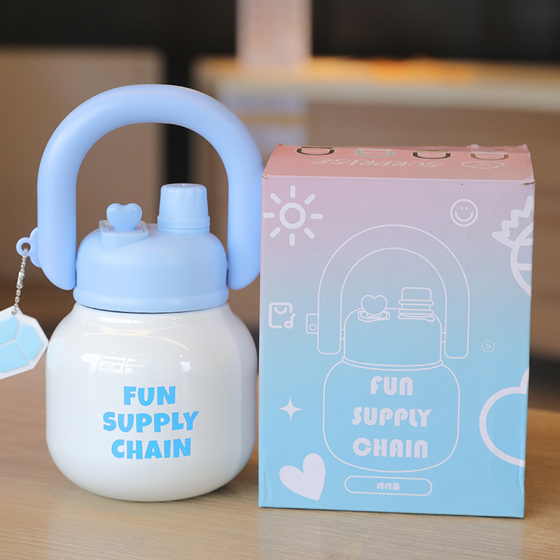 Portable large-capacity insulated cup, hand-held teapot, tea-water separation cup, straw cup, double-drinking children's large-bellied tonnage cup Application Scenario