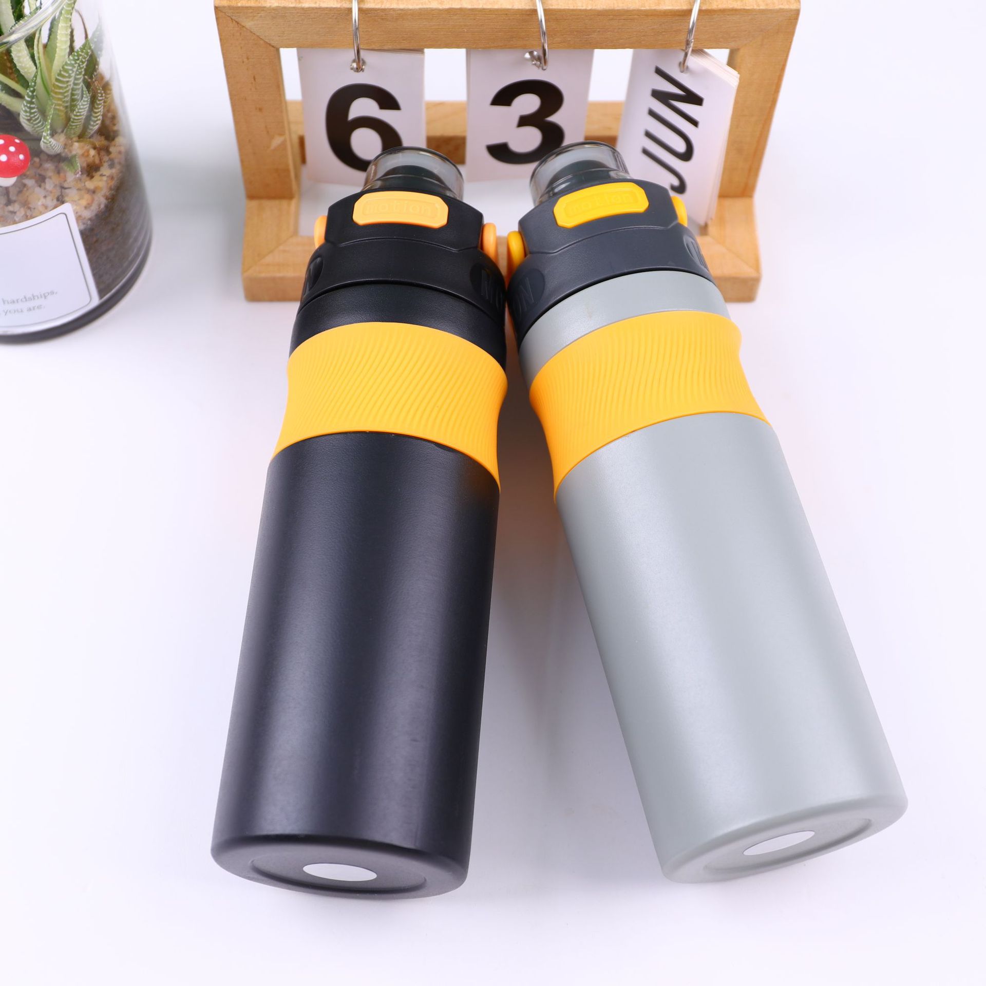 Wholesale of new 316 stainless steel insulated cups, large-capacity handle sports and fitness water bottles, car-mounted direct drinking and cycling water bottles Specification drawing