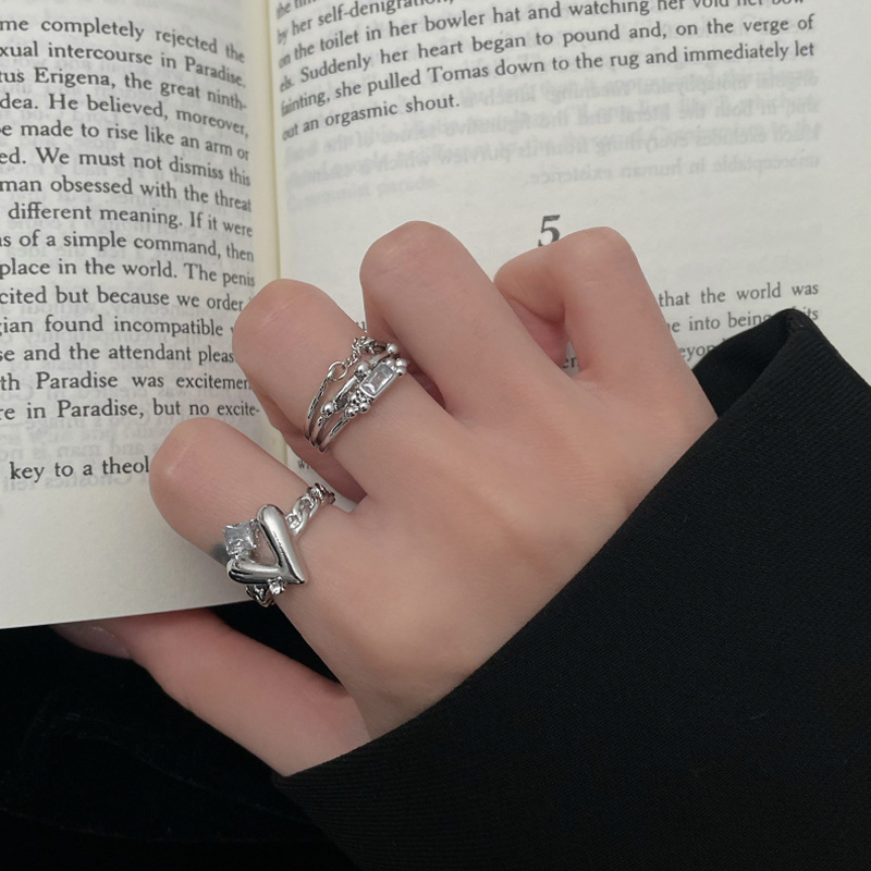 Cold and stylish chain heart-shaped ring for women on Instagram, adjustable opening, food ring, niche, individualistic and high-end jewelry full figure