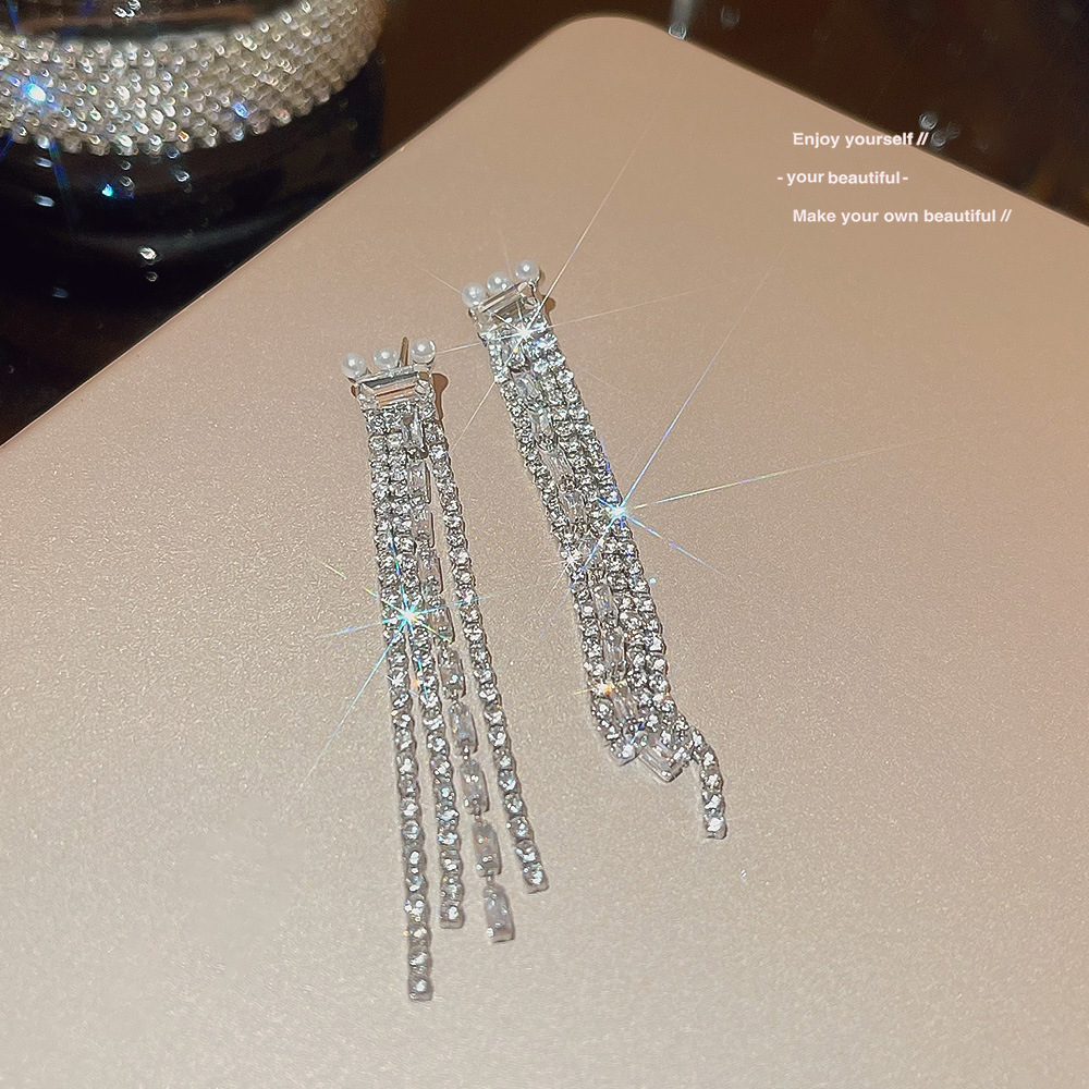 Elegant and light luxury long tassel earrings with a high-end feel, super shiny full diamond pearl earrings, versatile for autumn and winter, cold style earrings details Picture