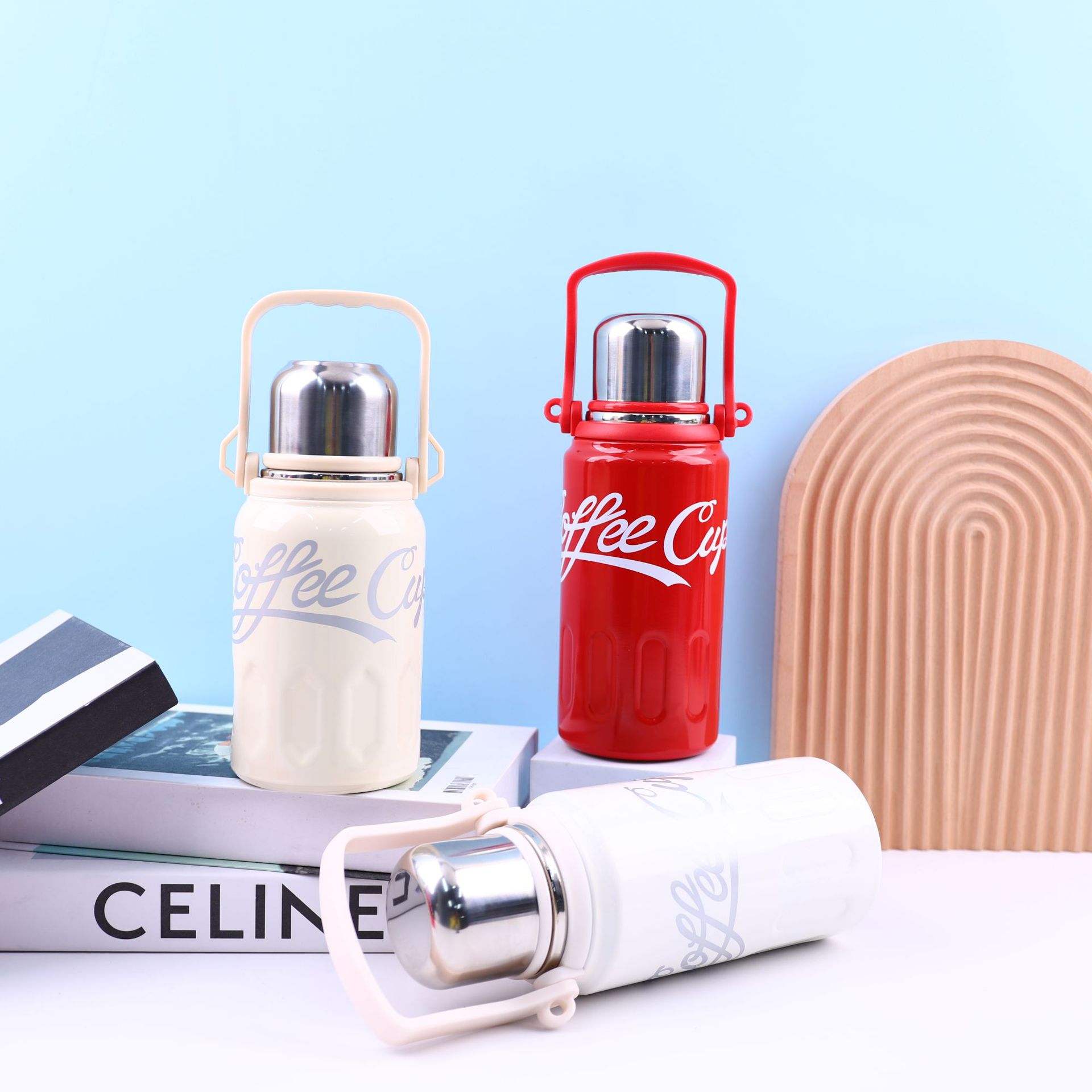 Large-capacity 316 stainless steel insulated cup, shoulder strap, handle, sports water bottle, outdoor portable cola cup, household insulation full figure