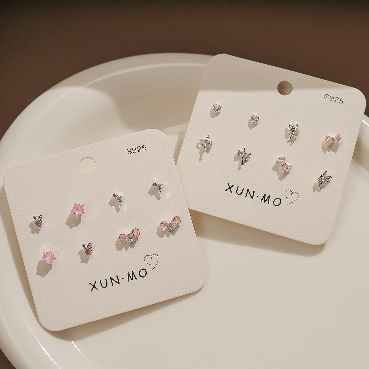 Pink zircon high-end silver stud earrings, women's light luxury and fashionable earrings, Korean-style ins small student earrings Specification drawing