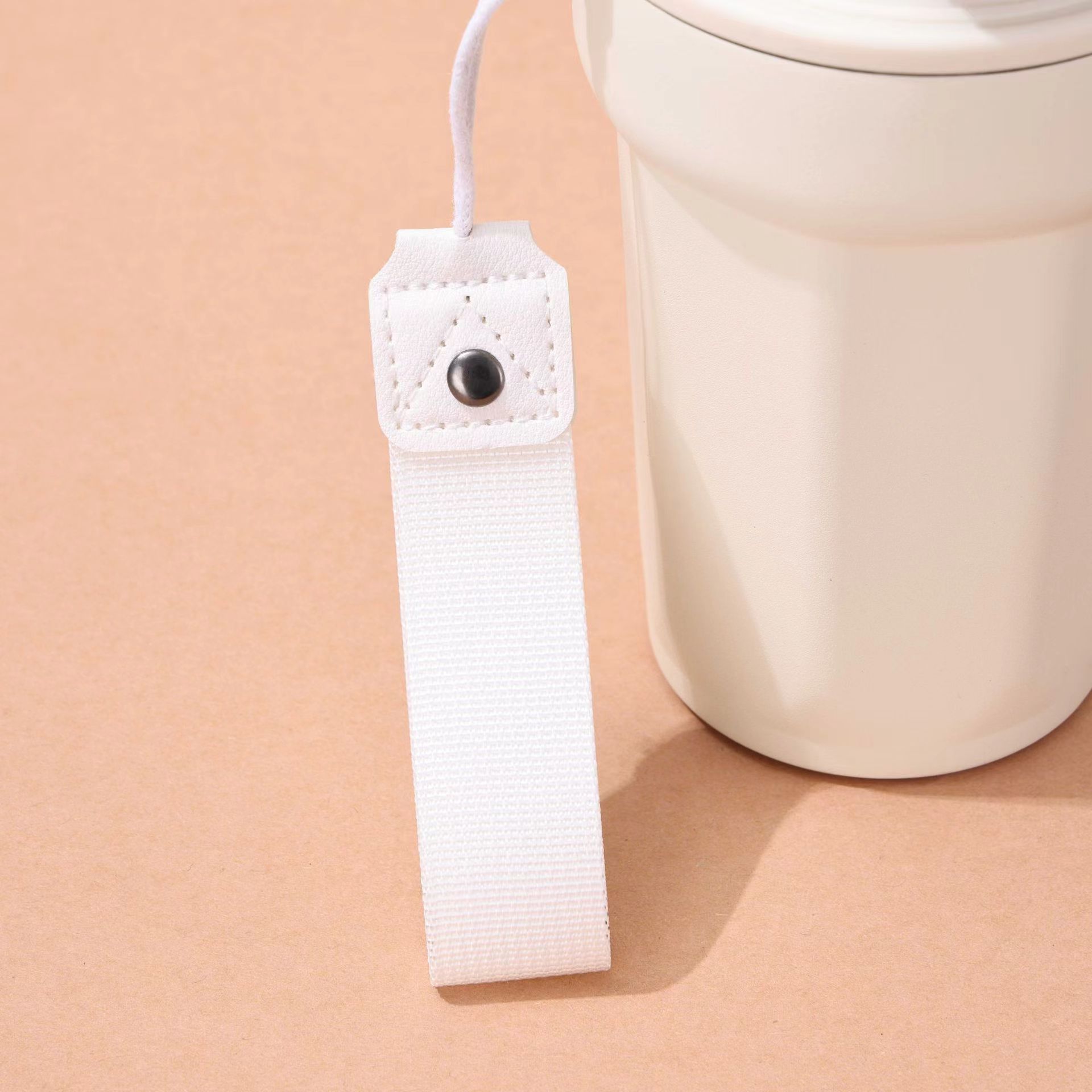 Octagonal coffee cup, 316 stainless steel insulated cup, convenient and portable cup for both men and women, high appearance level, large-capacity car cup Application Scenario
