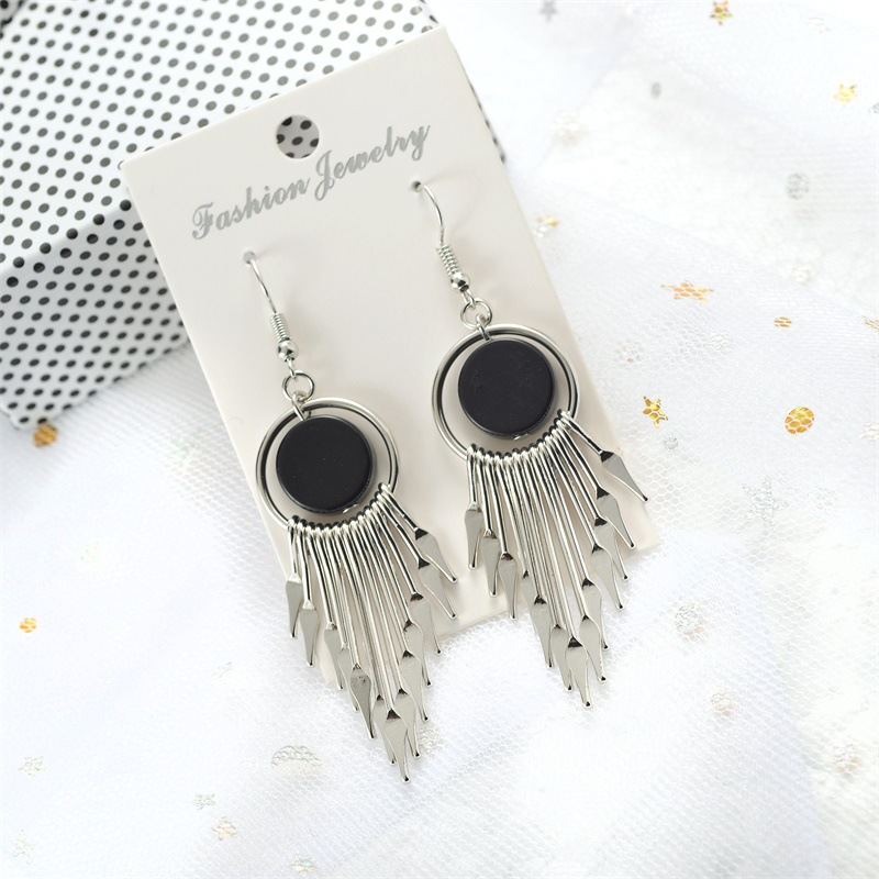Korean-style fringed geometric earrings, stylish and trendy long round earrings, elegant and retro Japanese and Korean goddess earrings details Picture