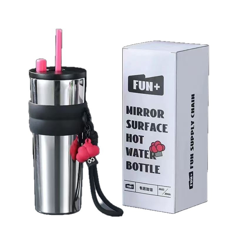 Wholesale of new cross-border Internet celebrity bestsellers, high-appeartion-level insulated cups for men and women, outdoor portable ice holders, straw car cups Item Picture